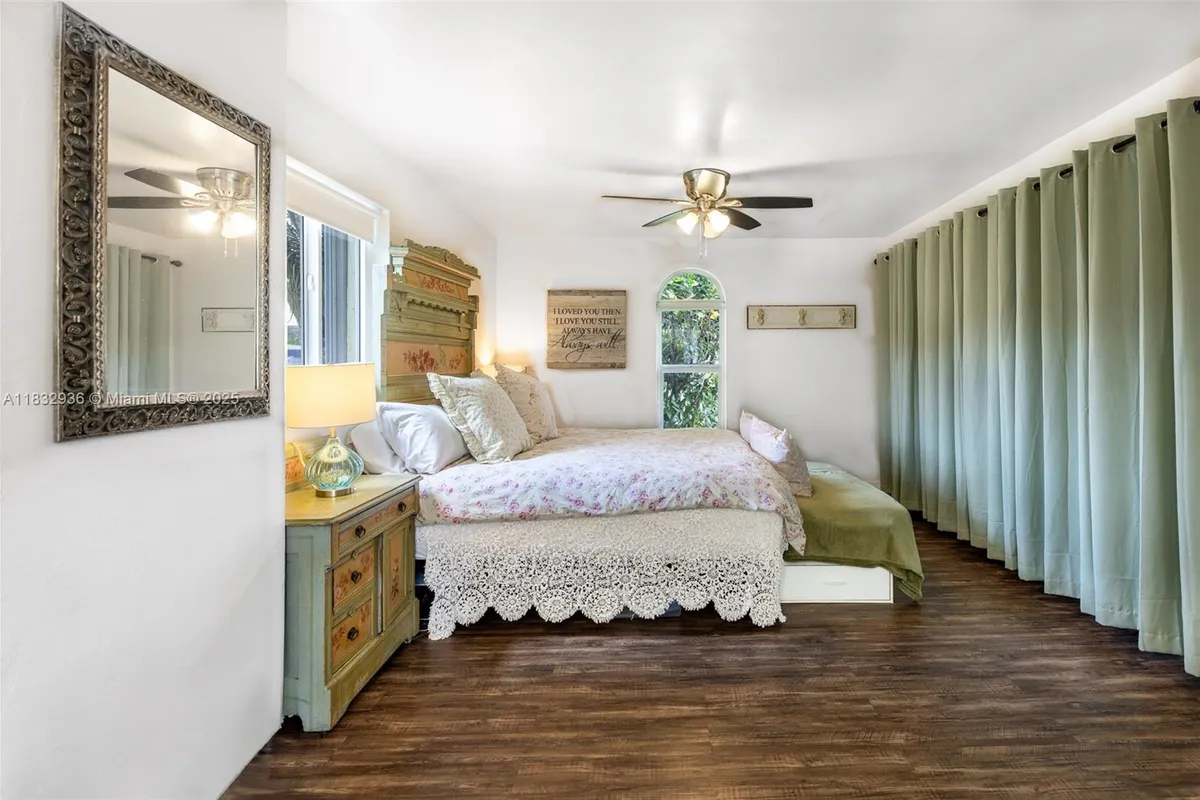 19521 SW 128th Ct, Miami FL 33177