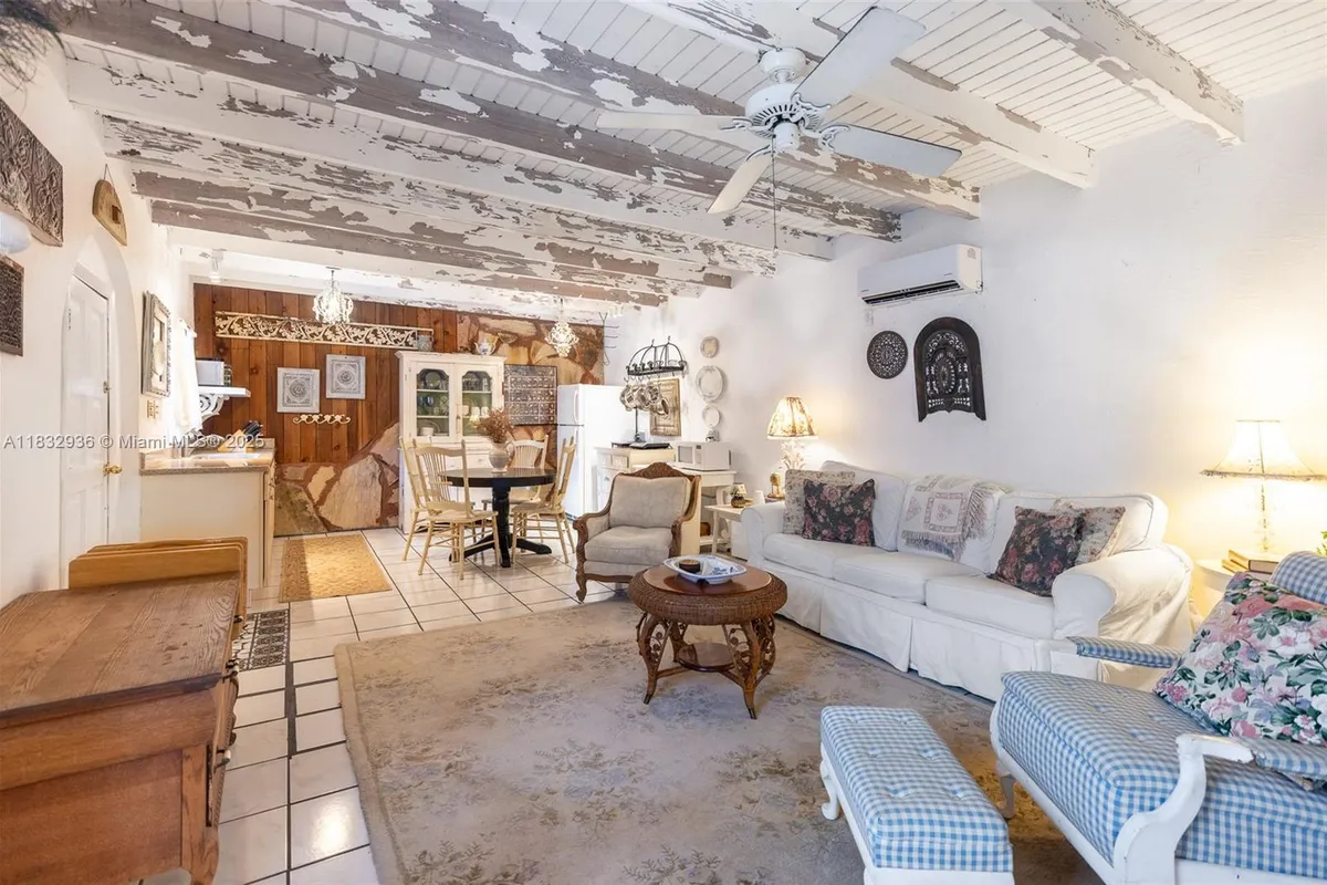 19521 SW 128th Ct, Miami FL 33177