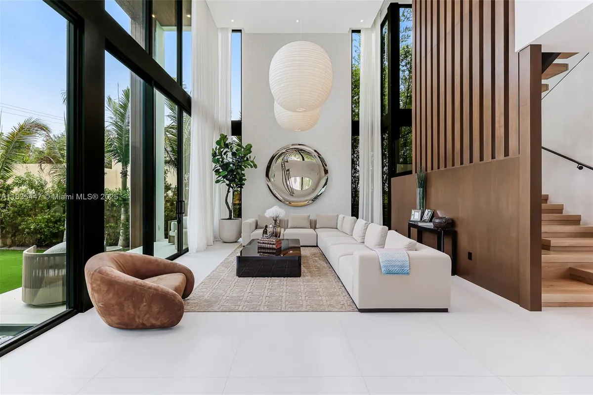 2355 Meridian Ave, Miami Beach FL 33140