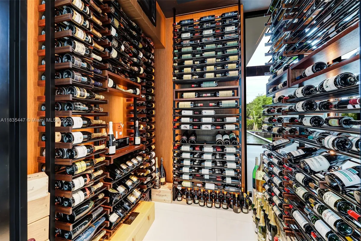 2355 Meridian Ave, Miami Beach FL 33140