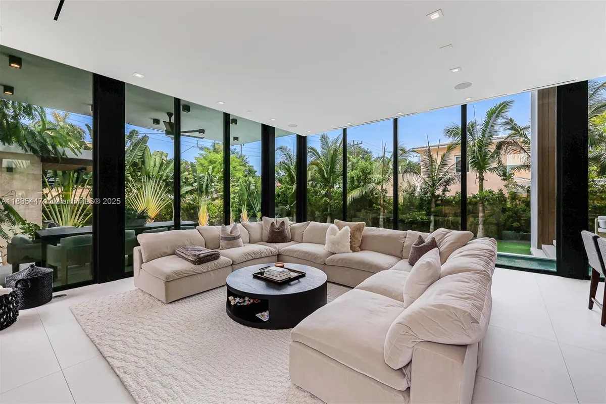 2355 Meridian Ave, Miami Beach FL 33140