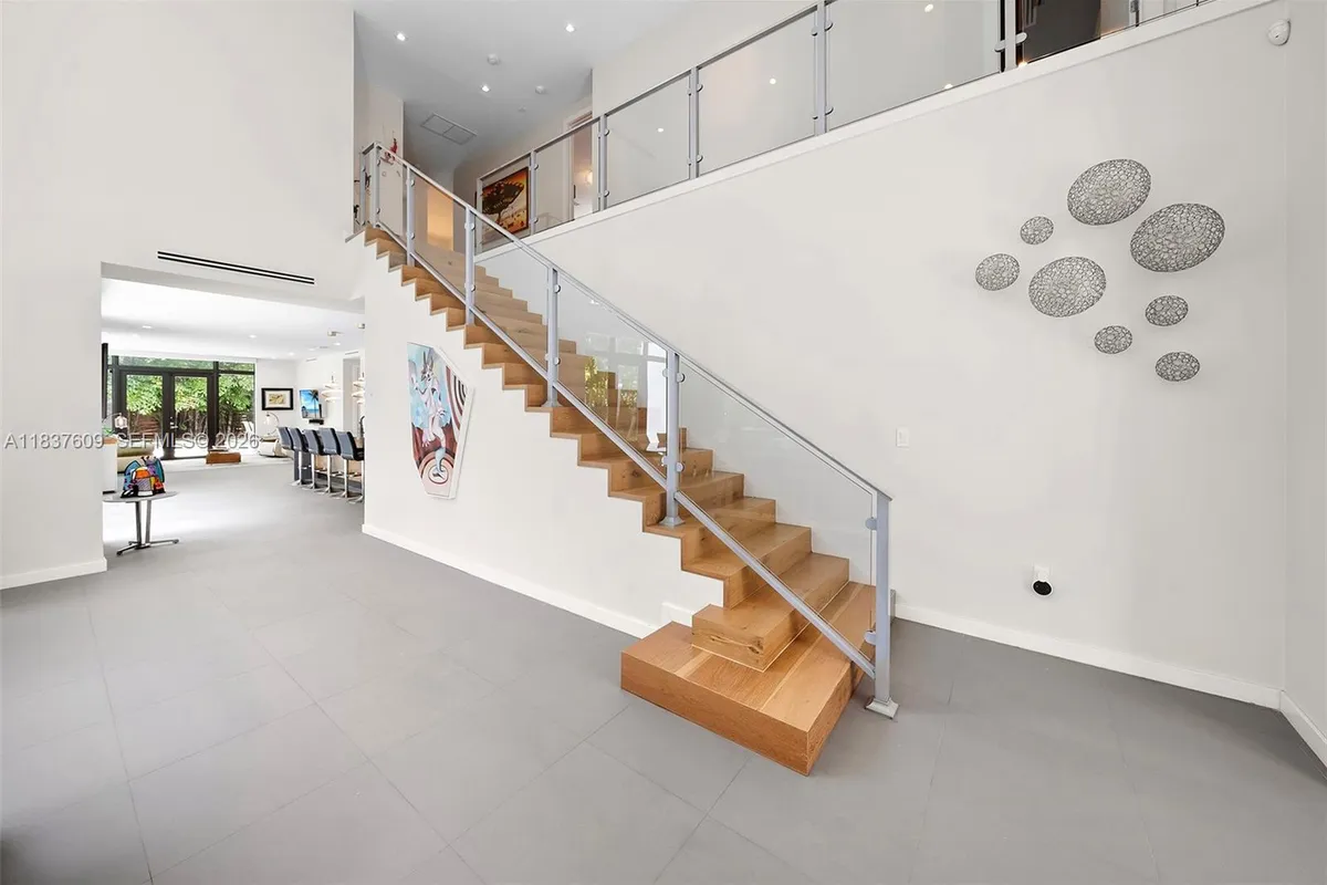 7621 SW 59th Ct, South Miami FL 33143