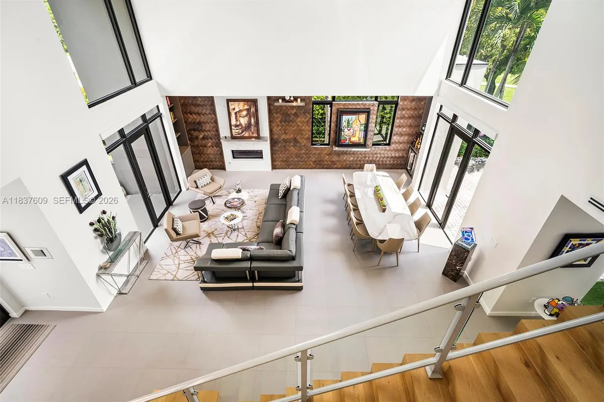 7621 SW 59th Ct, South Miami FL 33143