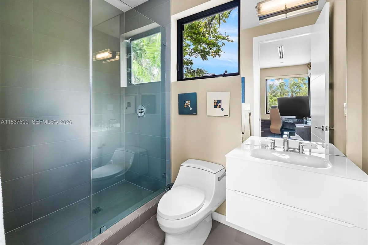 7621 SW 59th Ct, South Miami FL 33143