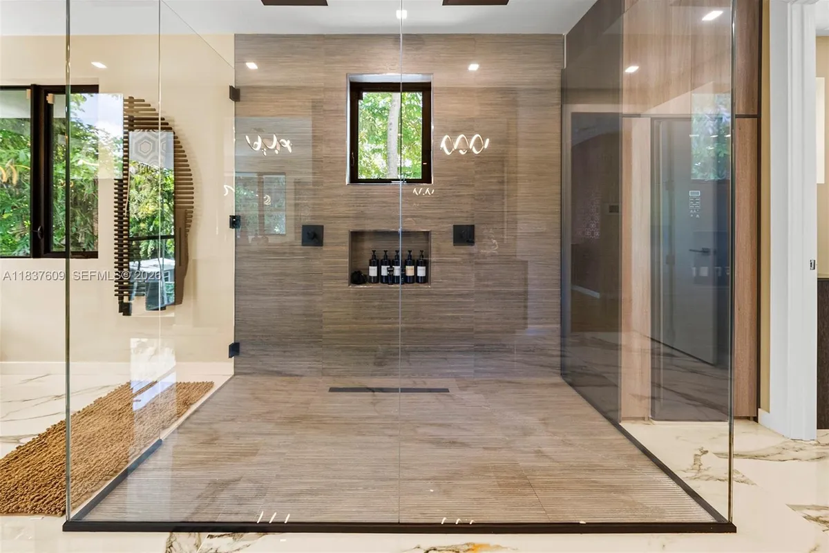 7621 SW 59th Ct, South Miami FL 33143