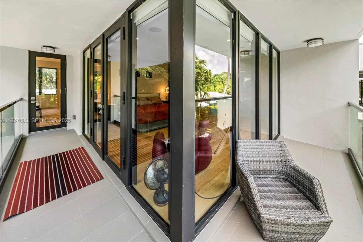 7621 SW 59th Ct, South Miami FL 33143