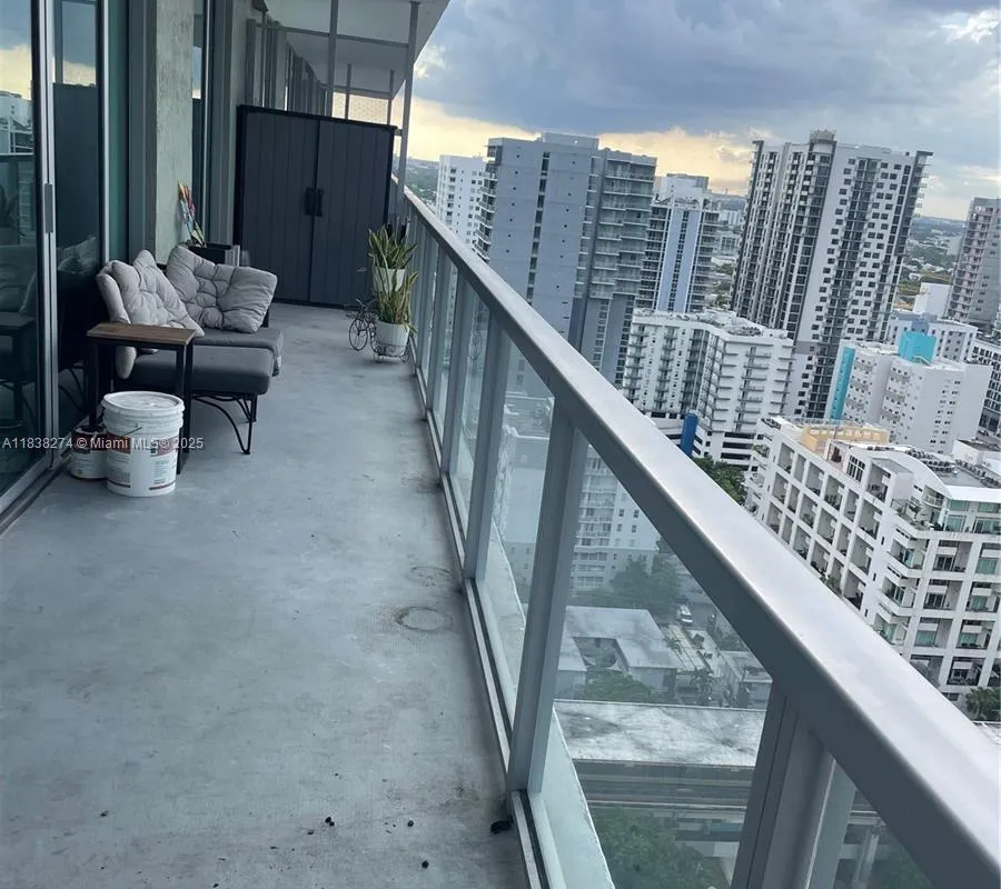 1111 SW 1st Ave, Miami FL 33130