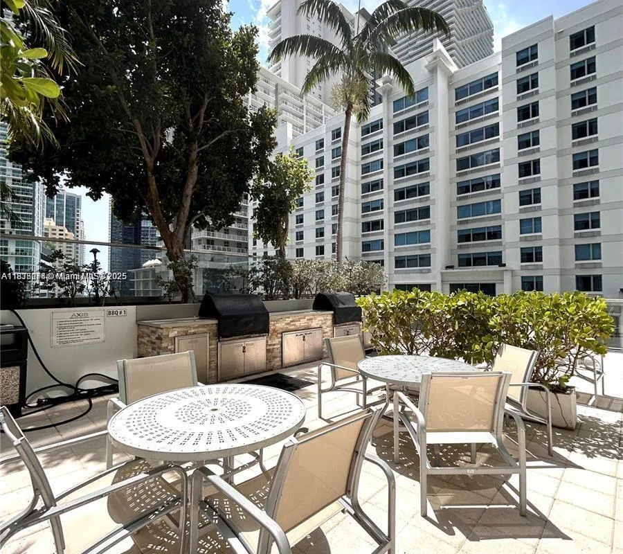 1111 SW 1st Ave, Miami FL 33130