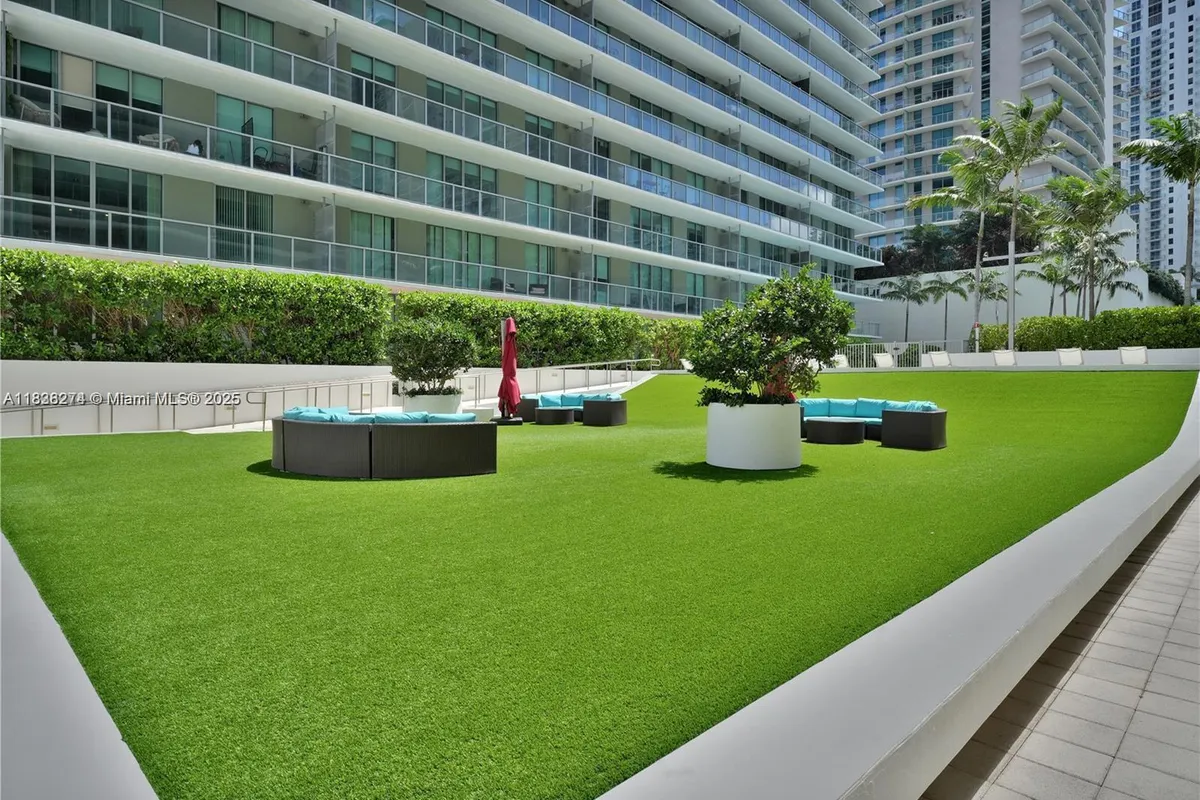 1111 SW 1st Ave, Miami FL 33130