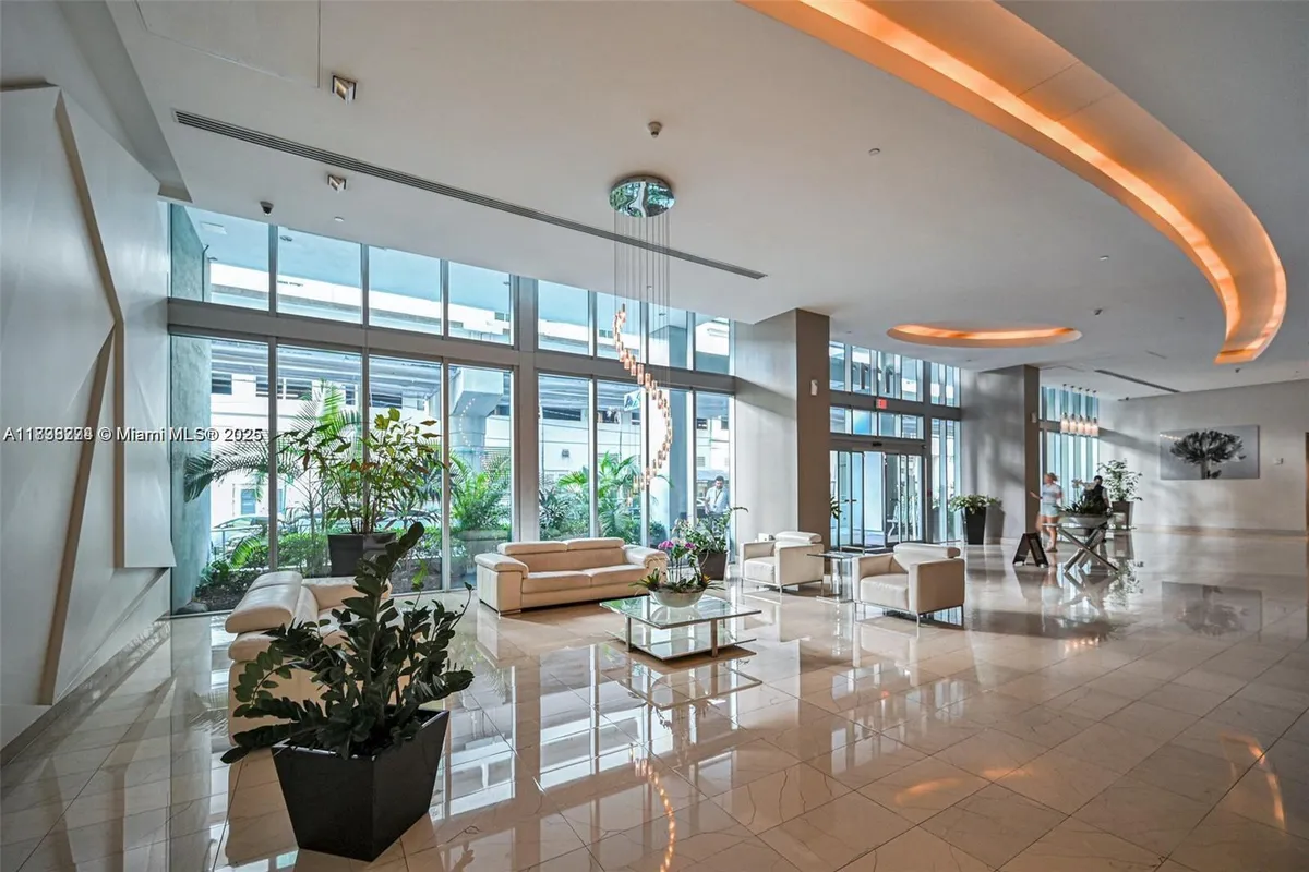 1111 SW 1st Ave, Miami FL 33130