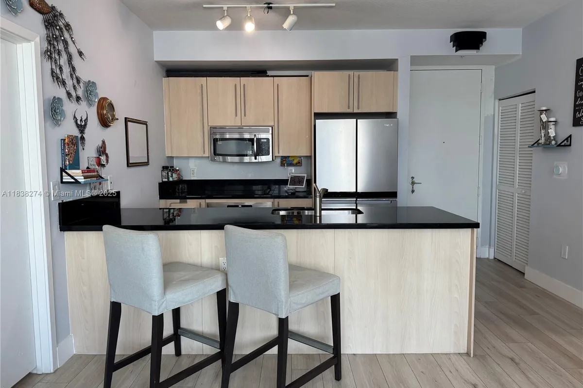 1111 SW 1st Ave, Miami FL 33130