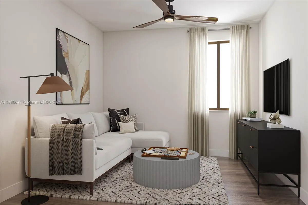 19642 NE 14 AVE, Miami FL 33179