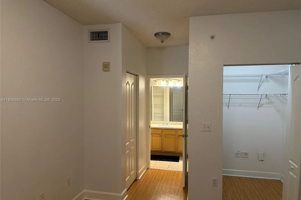 6001 SW 70th St # 304, South Miami FL 33143