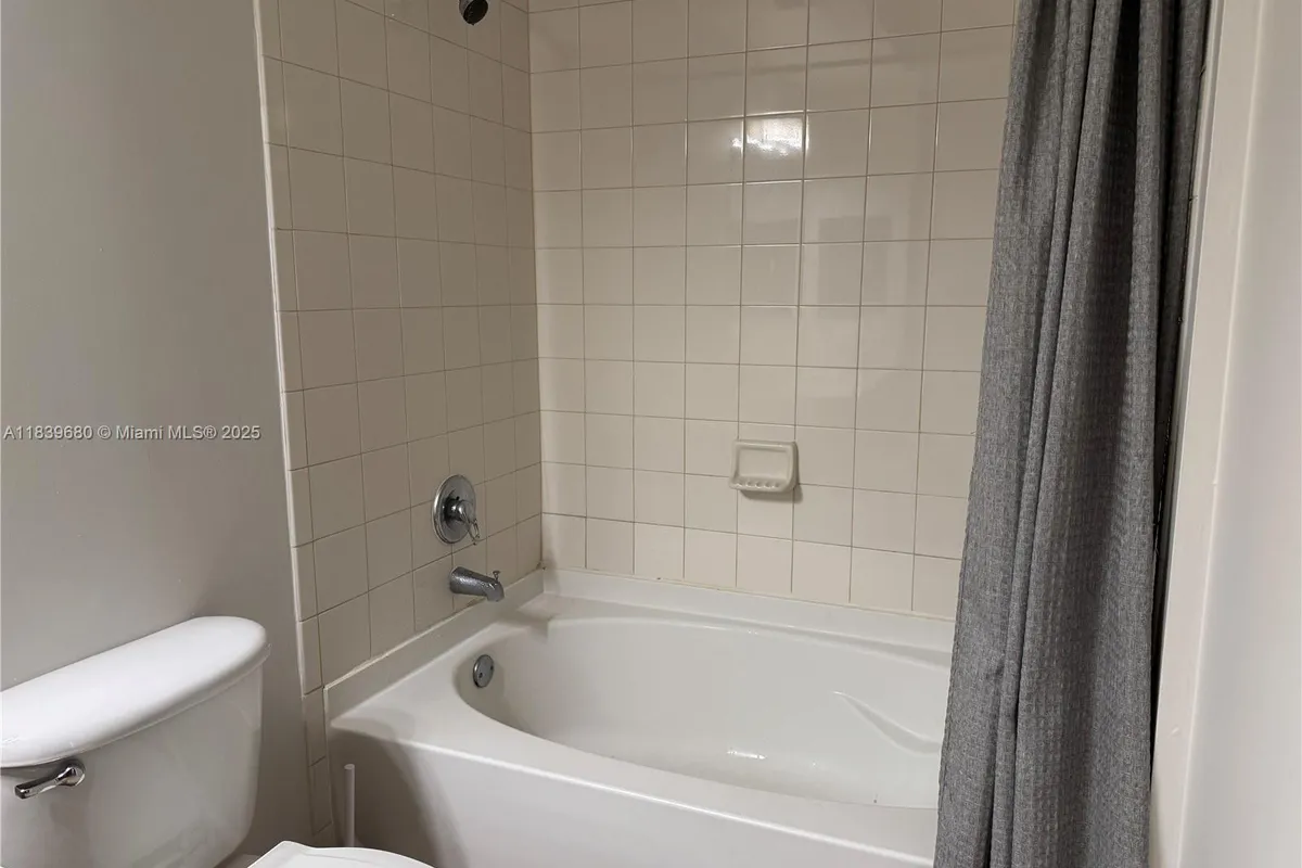 6001 SW 70th St # 304, South Miami FL 33143