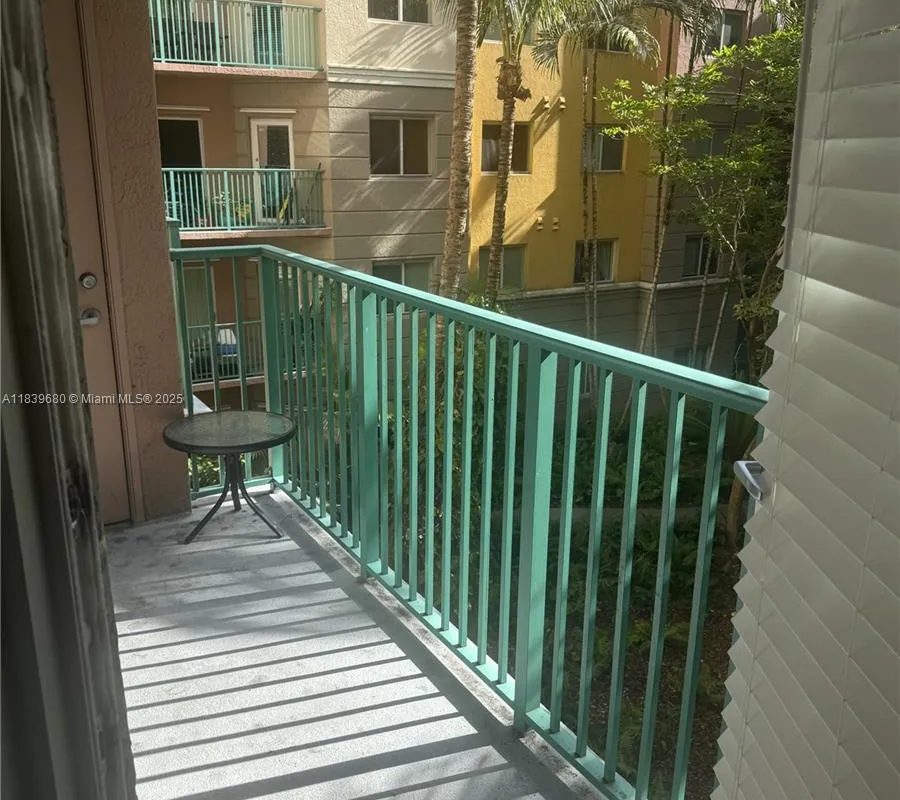 6001 SW 70th St # 304, South Miami FL 33143