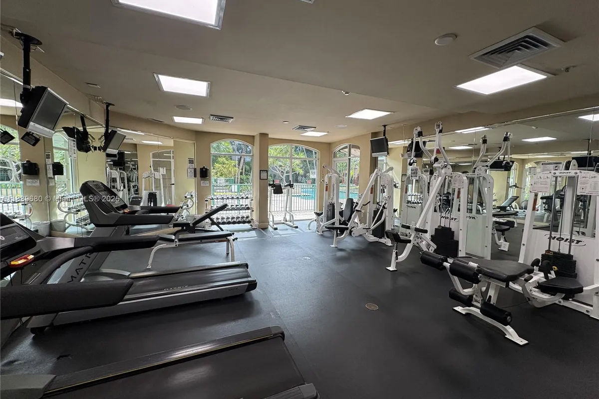 6001 SW 70th St # 304, South Miami FL 33143