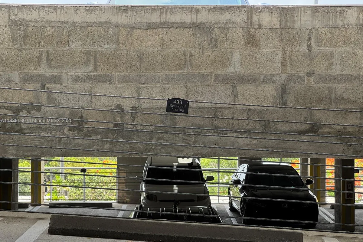 6001 SW 70th St # 304, South Miami FL 33143