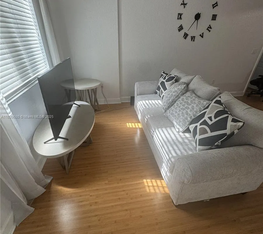 6001 SW 70th St # 304, South Miami FL 33143