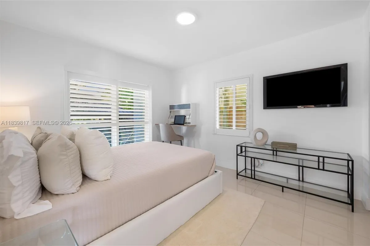 2511 Tequesta Ln, Coconut Grove FL 33133