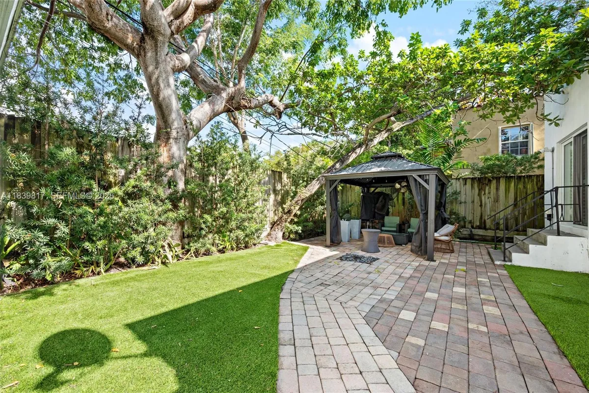 2511 Tequesta Ln, Coconut Grove FL 33133