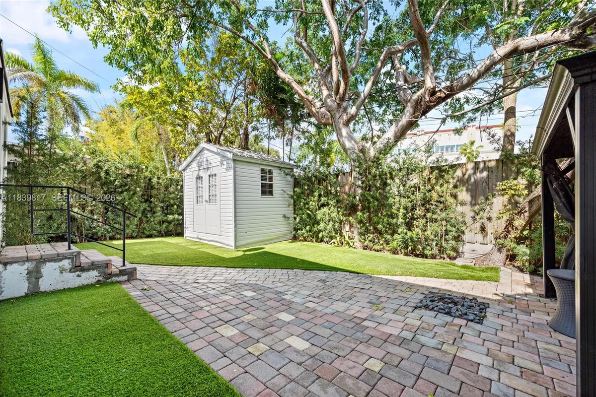 2511 Tequesta Ln, Coconut Grove FL 33133