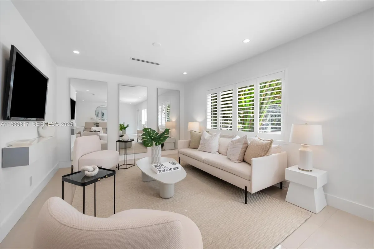 2511 Tequesta Ln, Coconut Grove FL 33133