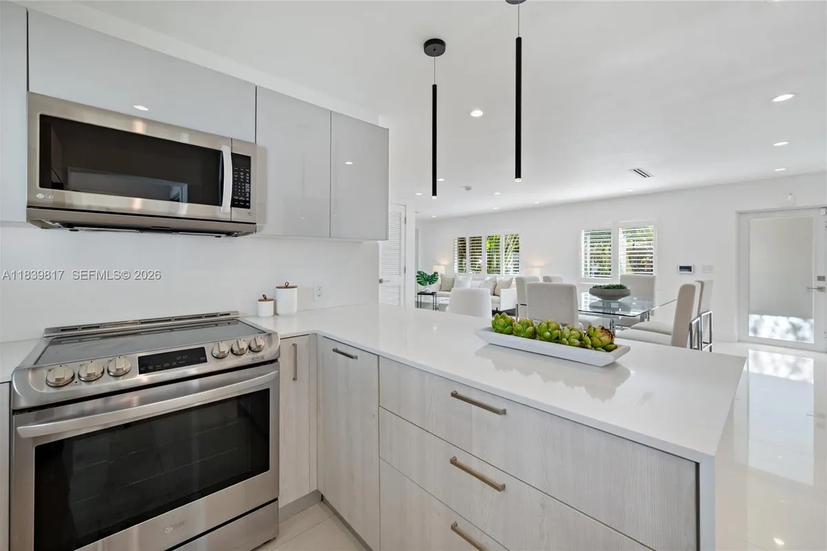 2511 Tequesta Ln, Coconut Grove FL 33133