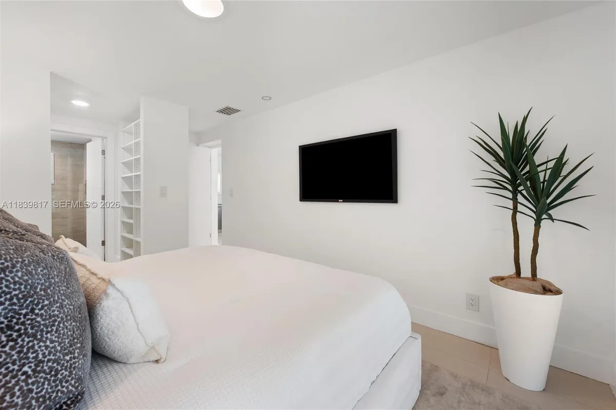 2511 Tequesta Ln, Coconut Grove FL 33133