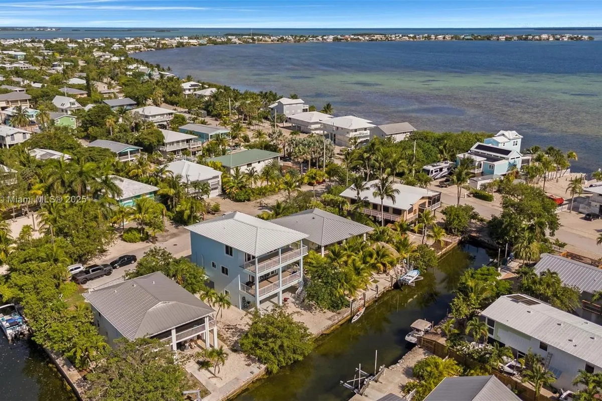 142 Peg Leg Ln, Lower Keys FL 33042