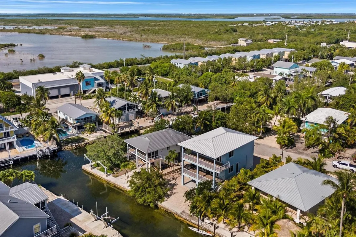 142 Peg Leg Ln, Lower Keys FL 33042