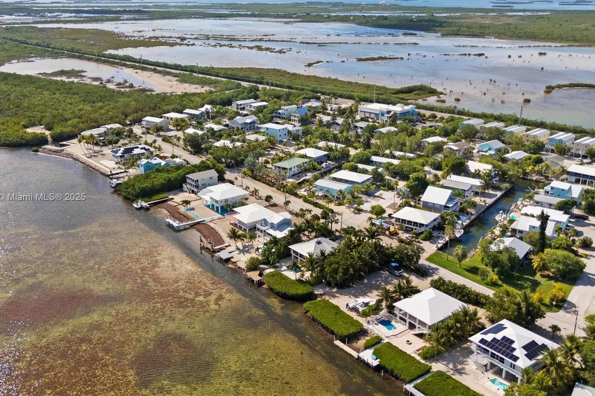 142 Peg Leg Ln, Lower Keys FL 33042