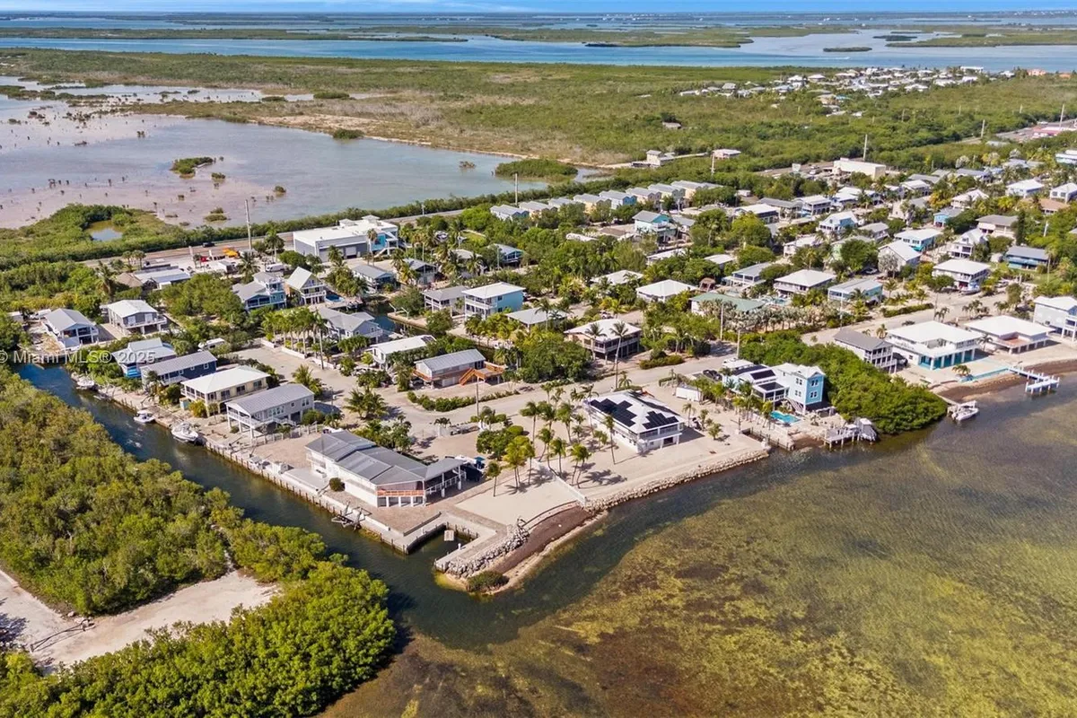 142 Peg Leg Ln, Lower Keys FL 33042