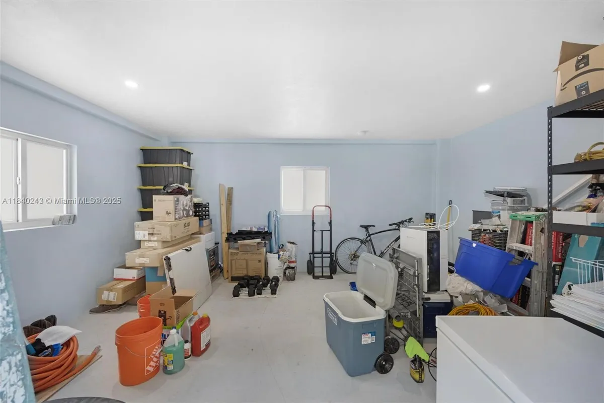 142 Peg Leg Ln, Lower Keys FL 33042