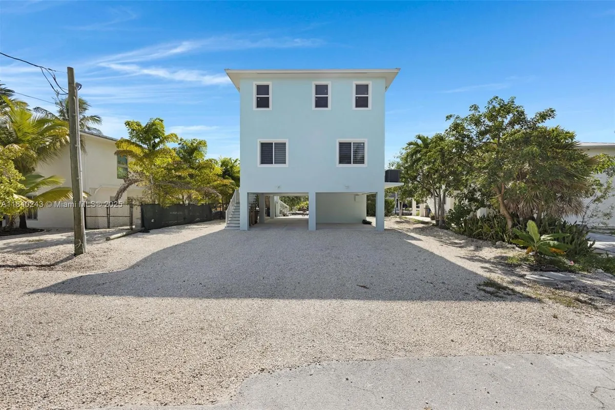 142 Peg Leg Ln, Lower Keys FL 33042