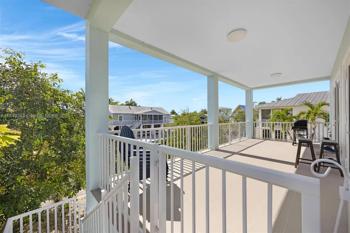 142 Peg Leg Ln, Lower Keys FL 33042