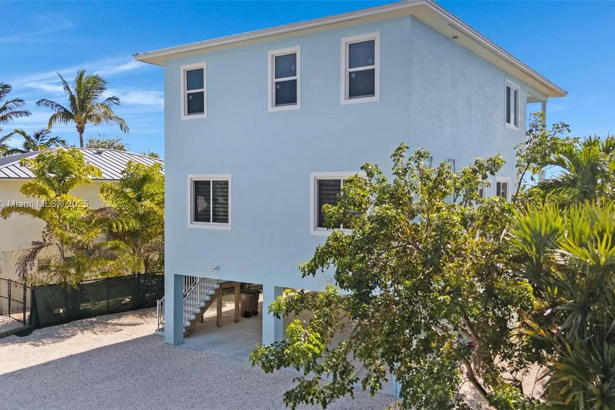142 Peg Leg Ln, Lower Keys FL 33042