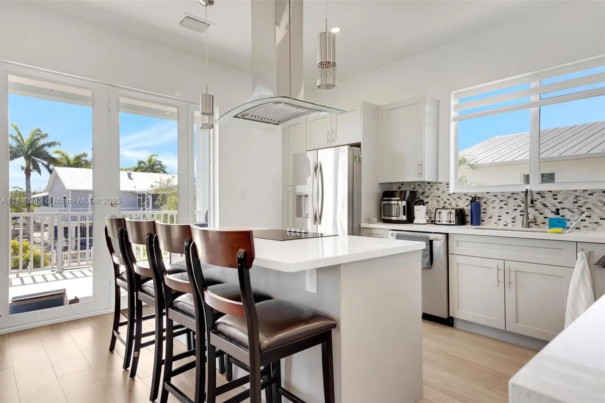 142 Peg Leg Ln, Lower Keys FL 33042