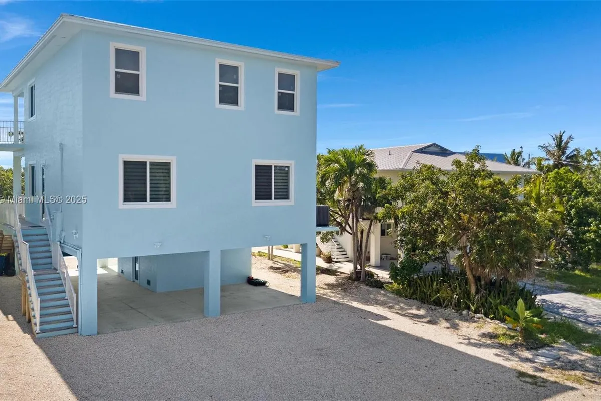 142 Peg Leg Ln, Lower Keys FL 33042