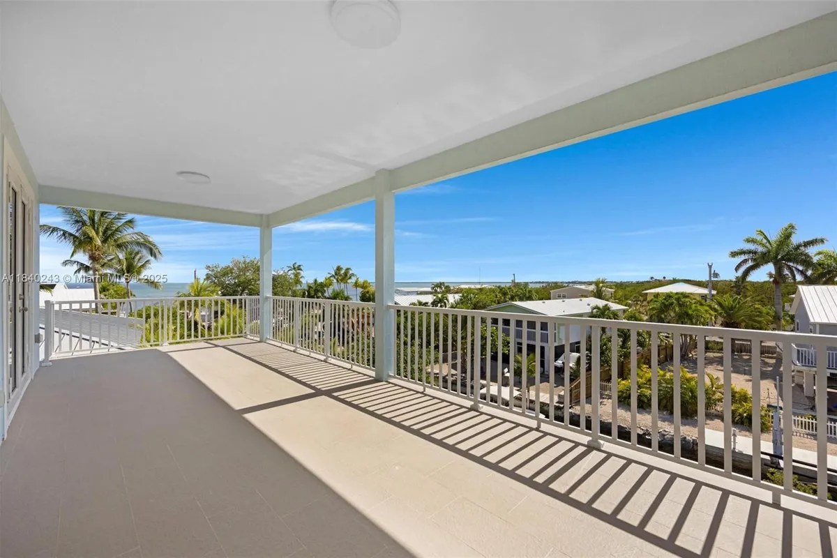 142 Peg Leg Ln, Lower Keys FL 33042