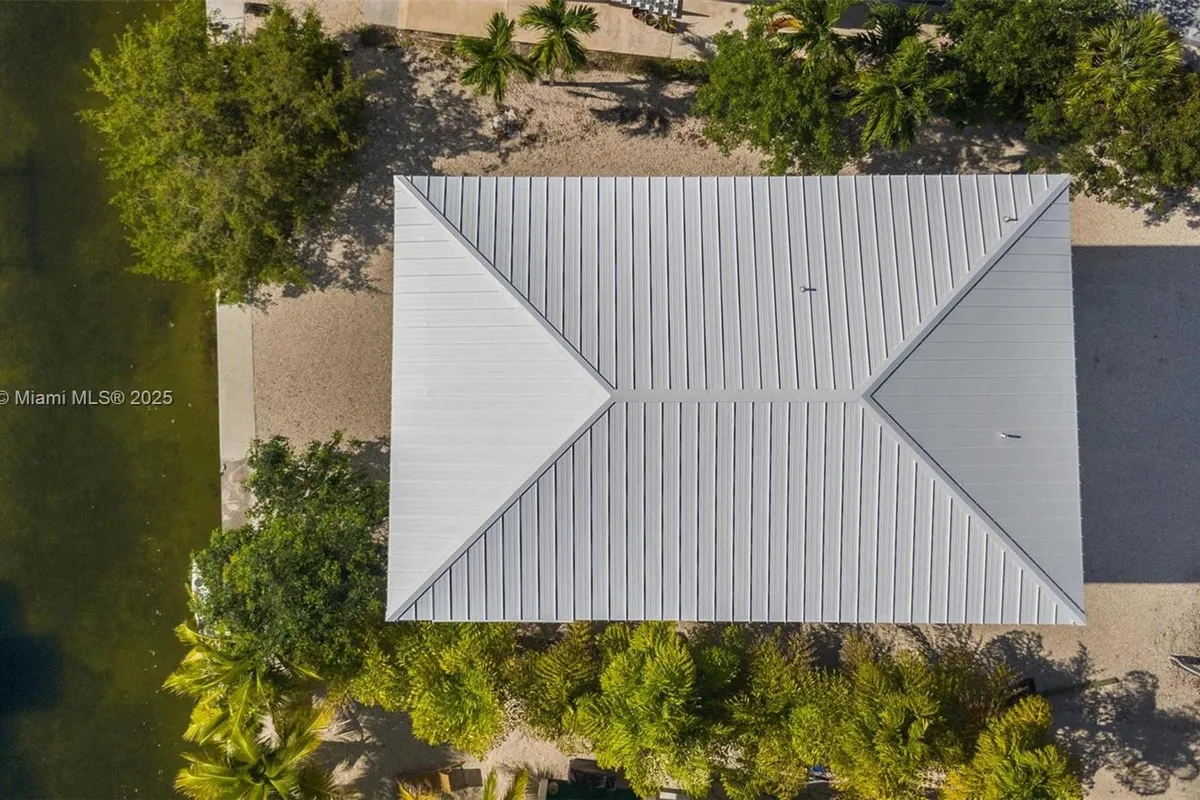 142 Peg Leg Ln, Lower Keys FL 33042