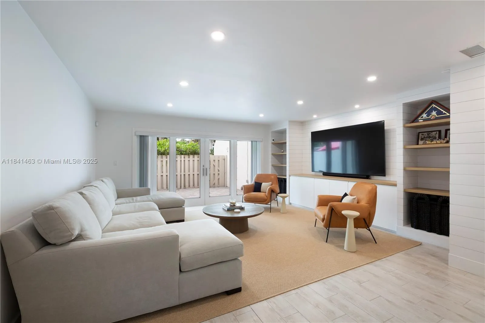 8225 SW 81st Ct, Miami FL 33143