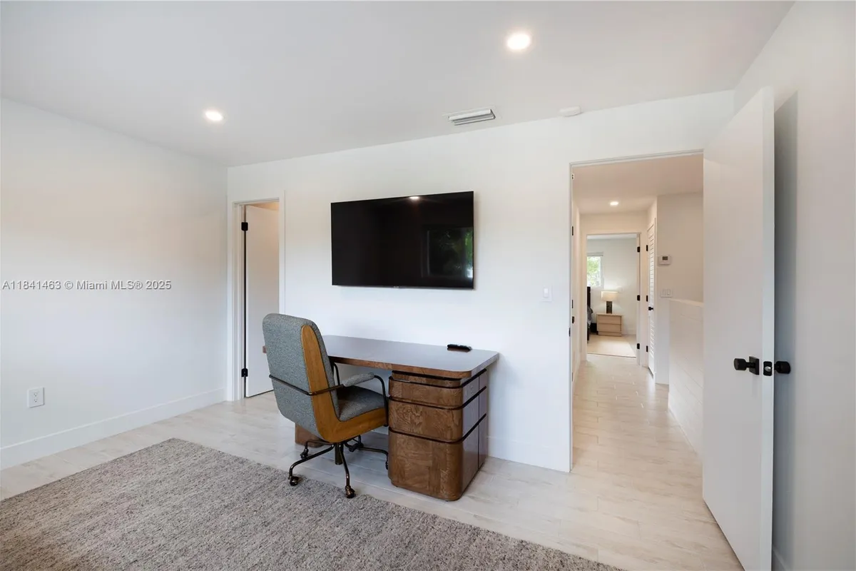 8225 SW 81st Ct, Miami FL 33143