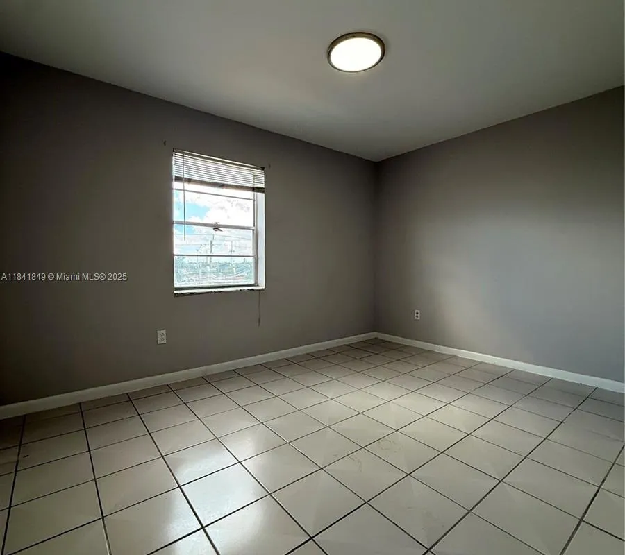 6820 W Flagler St # 407, Miami FL 33144