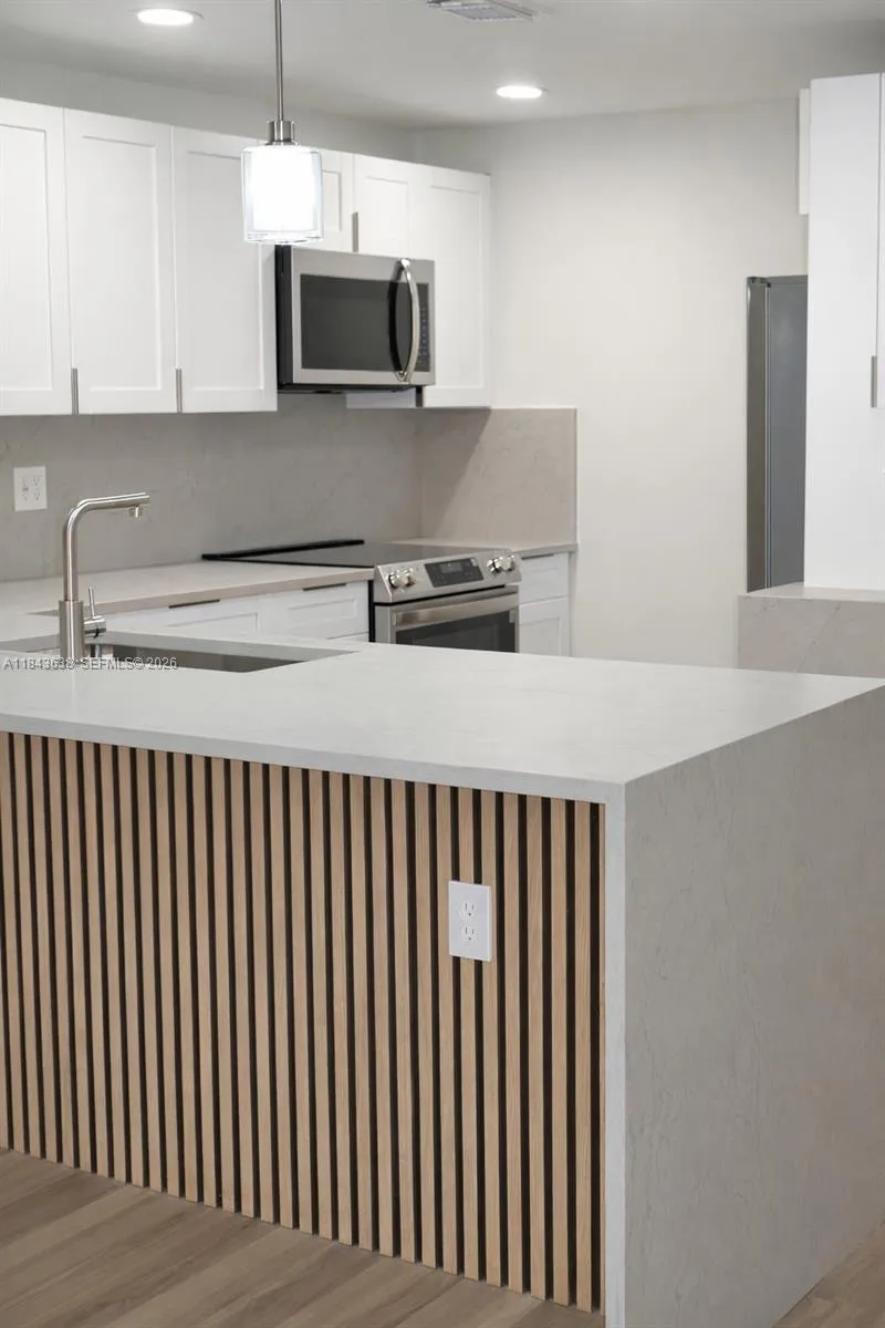 3080 N Course Dr # 602, Pompano Beach FL 33069