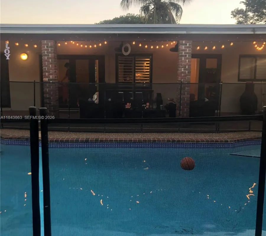 10801 SW 123rd St, Miami FL 33176