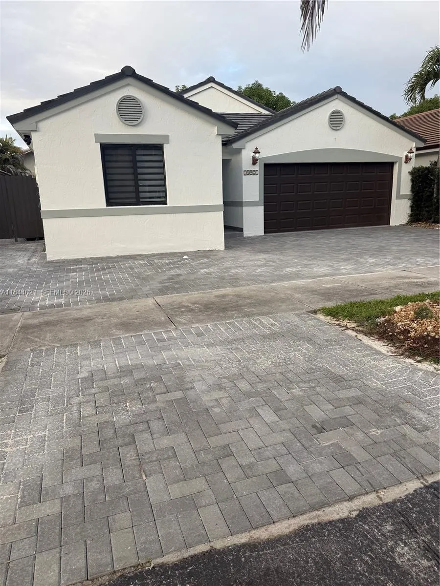 15921 SW 82nd ST, Miami FL 33193