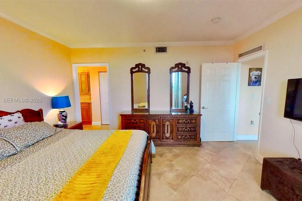 2425 SW 27th Ave # 701, Miami FL 33145