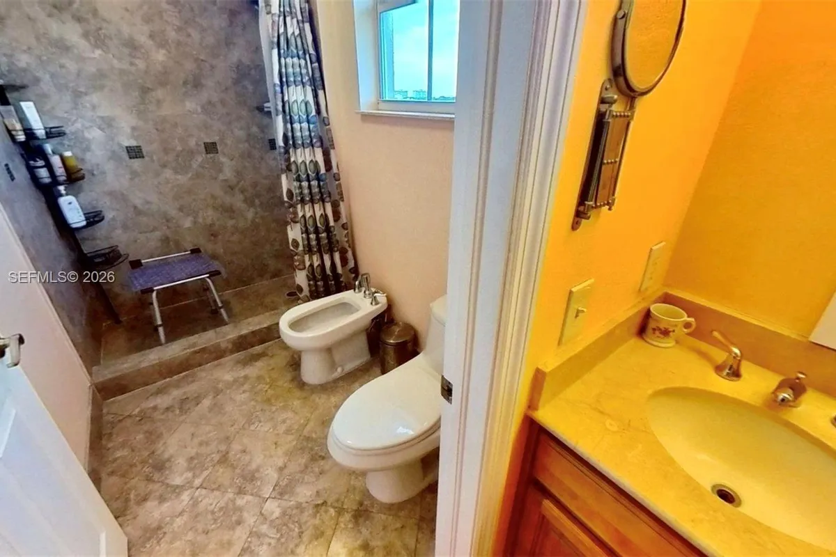 2425 SW 27th Ave # 701, Miami FL 33145