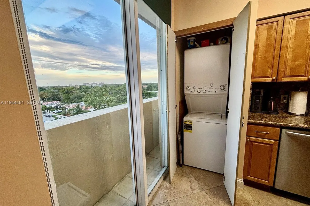 2425 SW 27th Ave # 701, Miami FL 33145