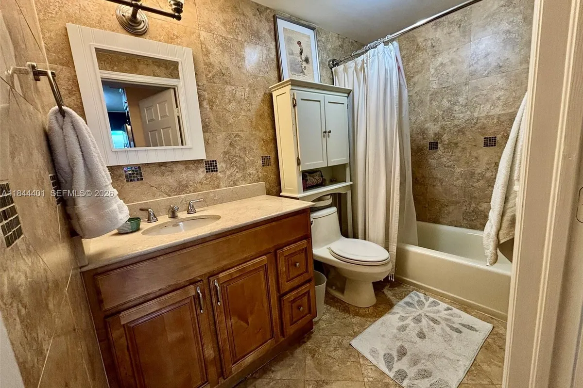 2425 SW 27th Ave # 701, Miami FL 33145